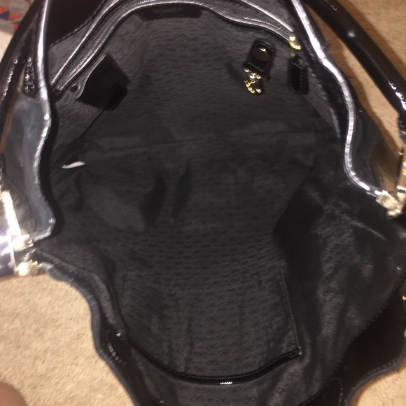 Anya Hindmarch London Black Patent Leather Bag - Picture 12 of 13